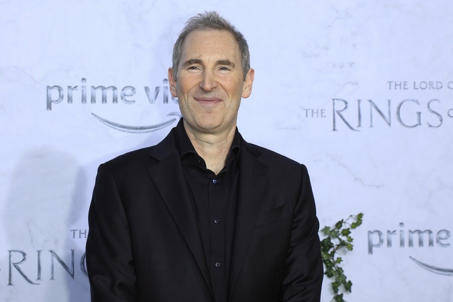 Ο διευθύνων σύμβουλος της Amazon ζητά πλήρη επιστροφή στο γραφείο