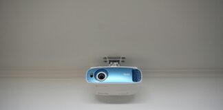 Save $69 on the awesome ASUS ZenBeam Latte L1 portable projector