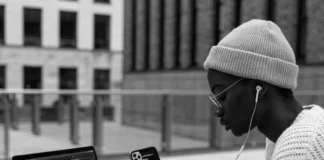 Η νέα ενημέρωση iOS 27.2 beta 4 βελτιώνει Apple Music και MacBook Pro